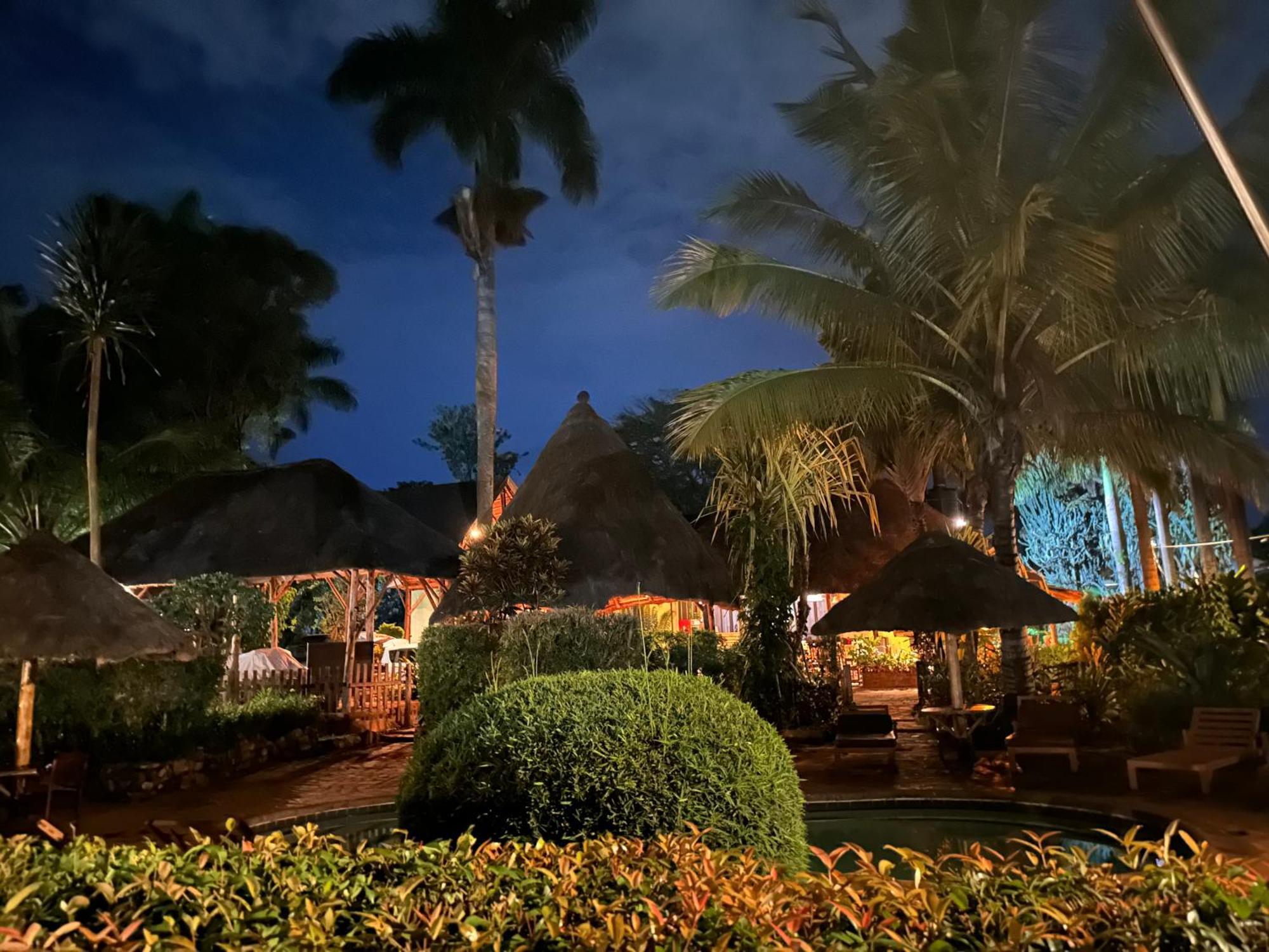 Afro Smile Hotel & Guest House Jinja Exterior photo